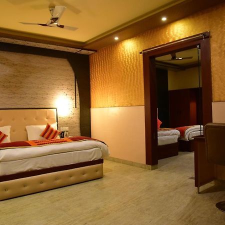 The Park Presidency Hotel Bareilly Exteriör bild