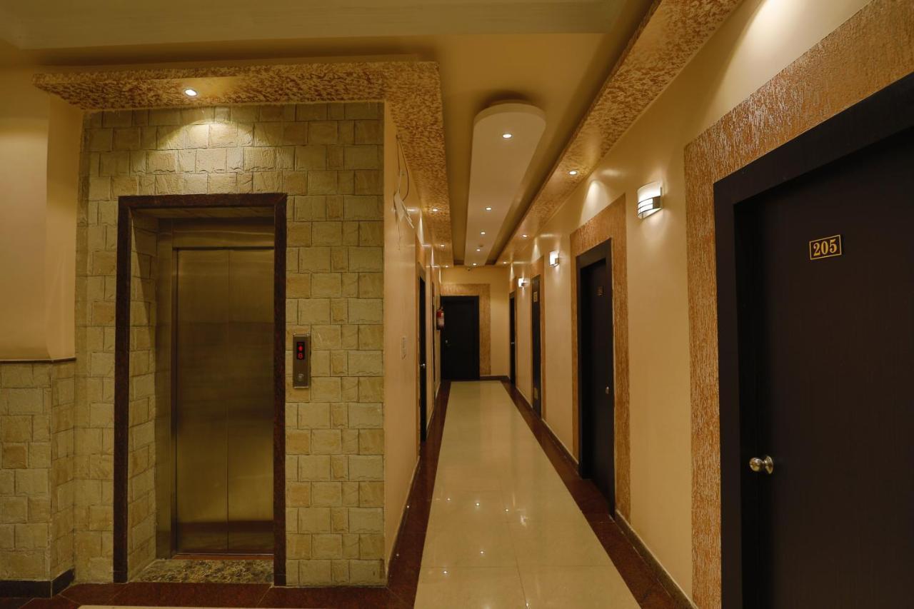 The Park Presidency Hotel Bareilly Exteriör bild