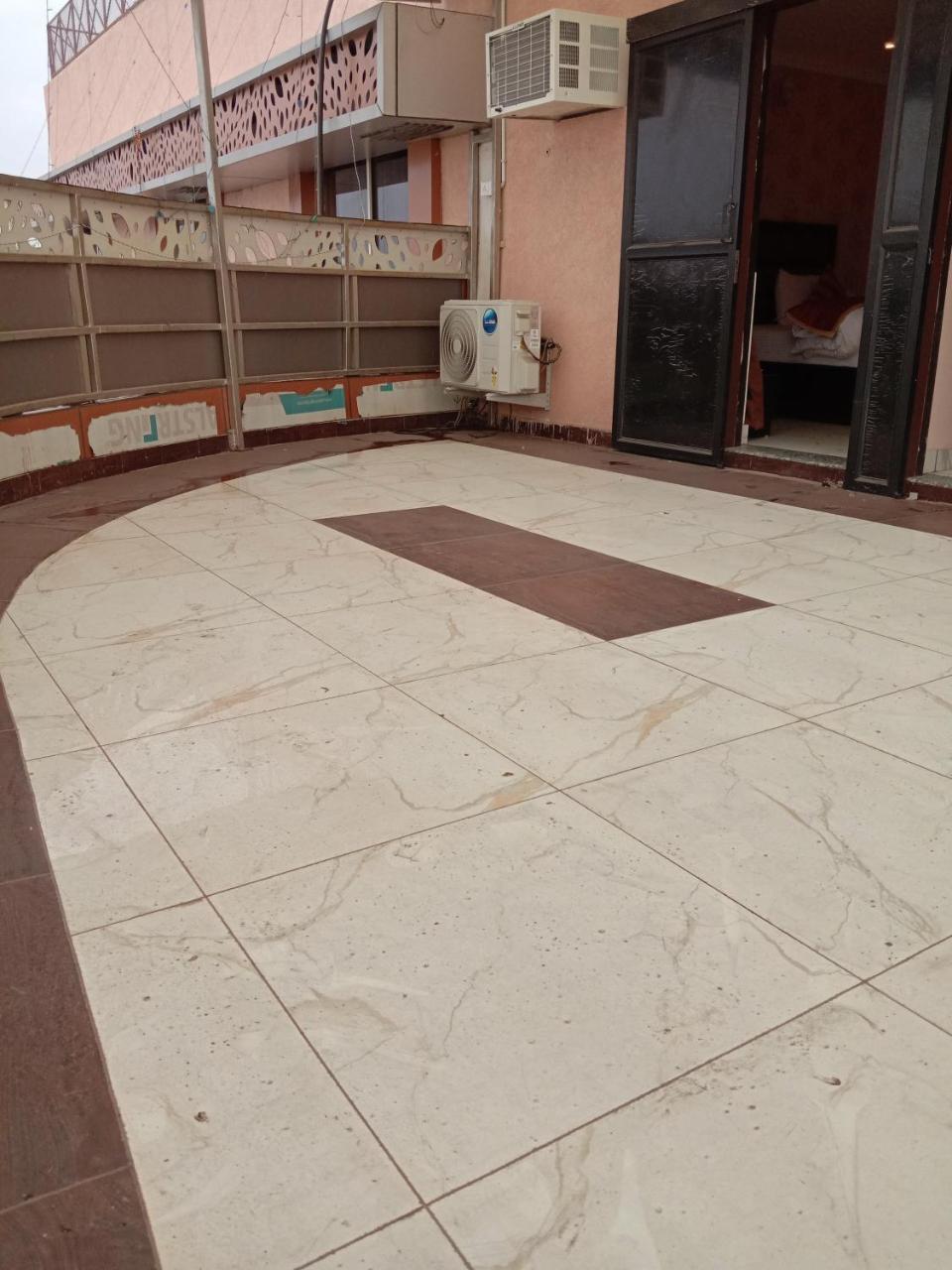 The Park Presidency Hotel Bareilly Exteriör bild