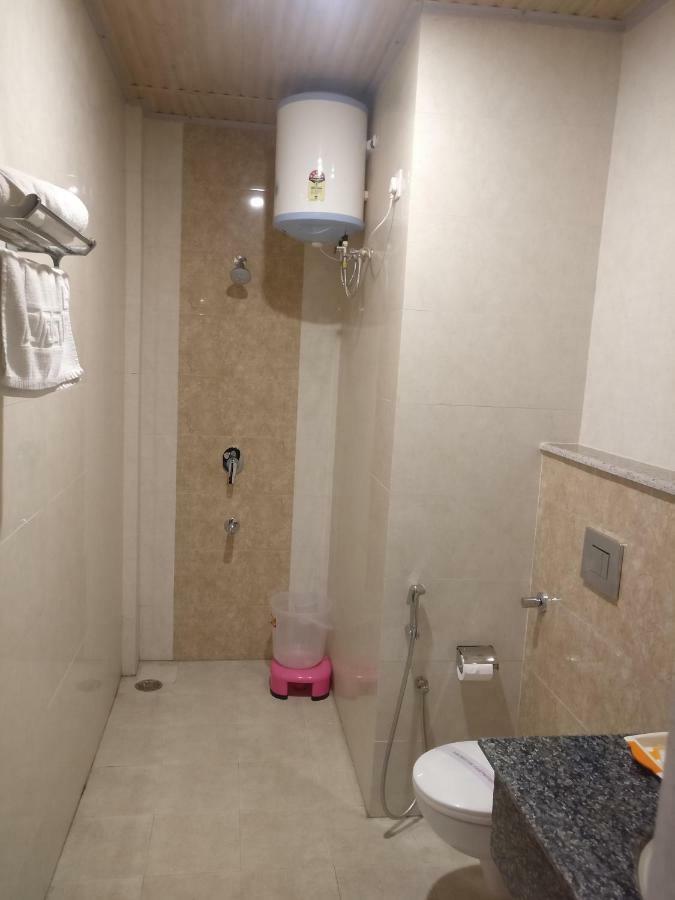 The Park Presidency Hotel Bareilly Exteriör bild